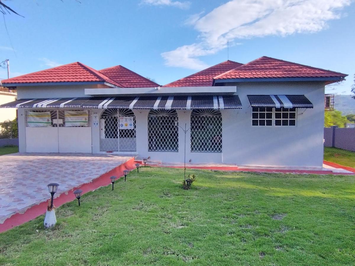 Ultimate Freedom Bed And Breakfast Santa Cruz Esterno foto