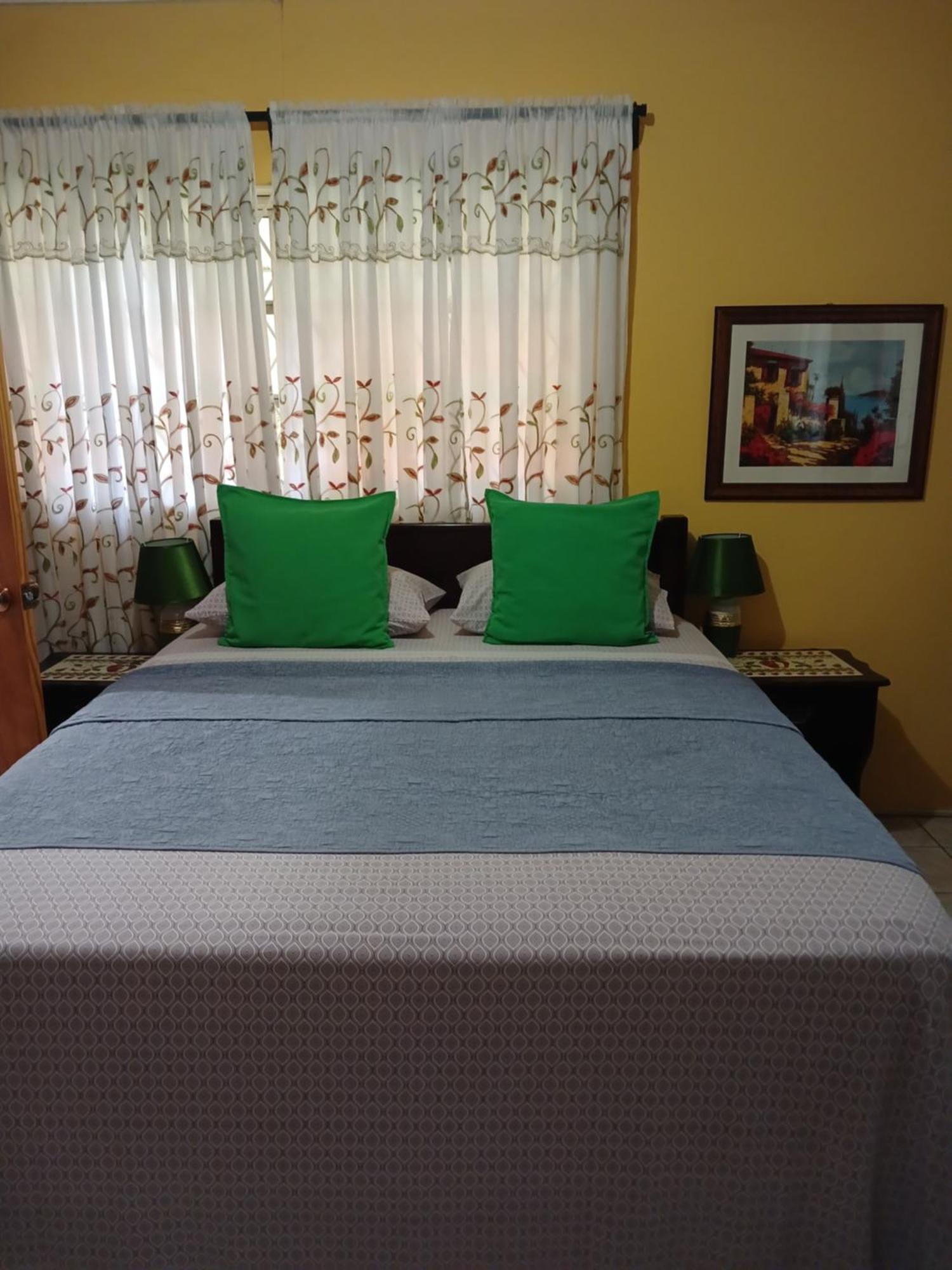Ultimate Freedom Bed And Breakfast Santa Cruz Esterno foto