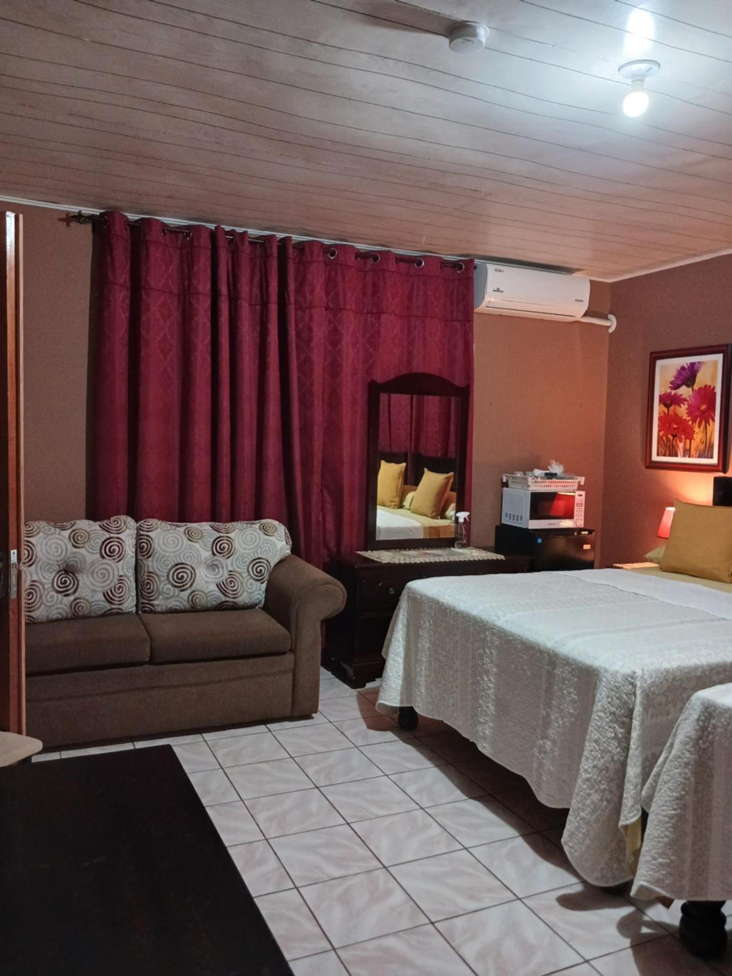 Ultimate Freedom Bed And Breakfast Santa Cruz Esterno foto