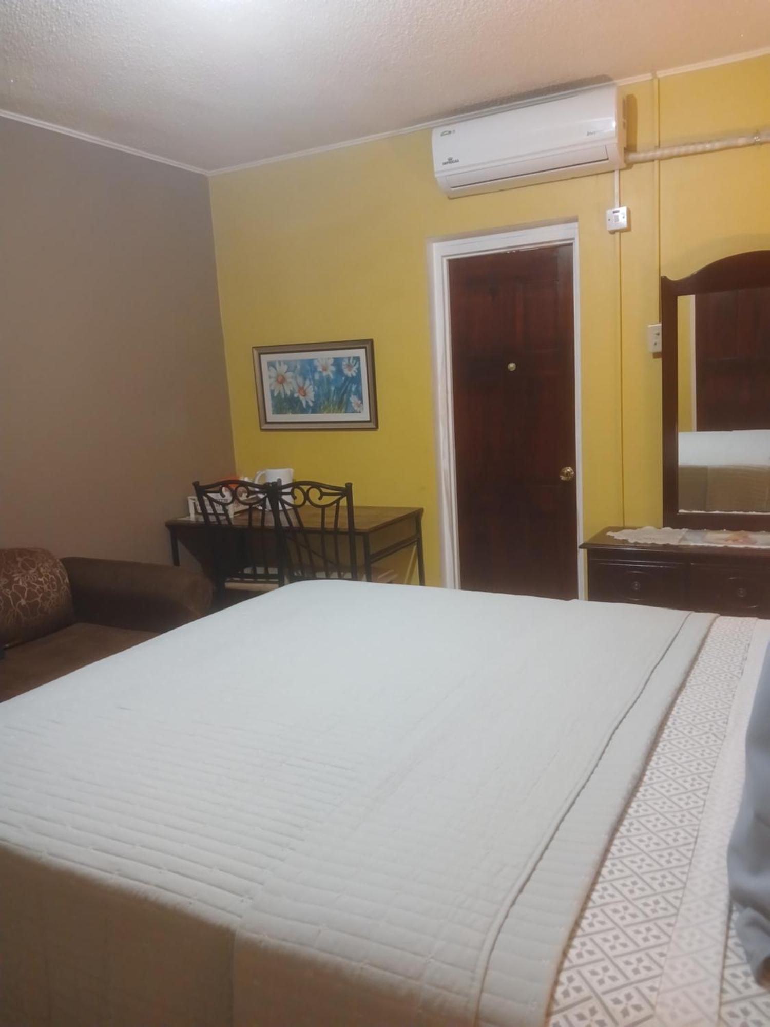 Ultimate Freedom Bed And Breakfast Santa Cruz Esterno foto