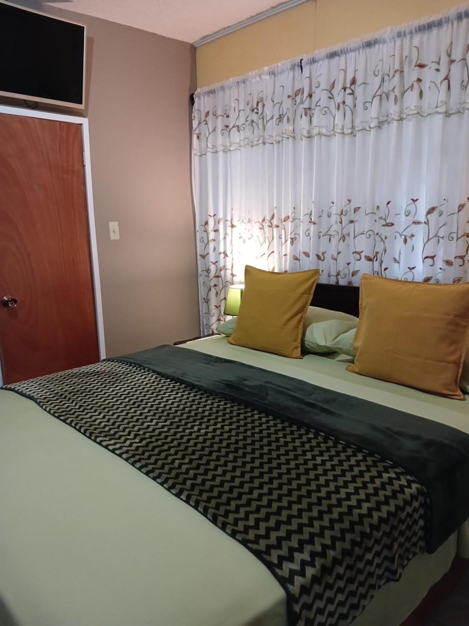 Ultimate Freedom Bed And Breakfast Santa Cruz Esterno foto