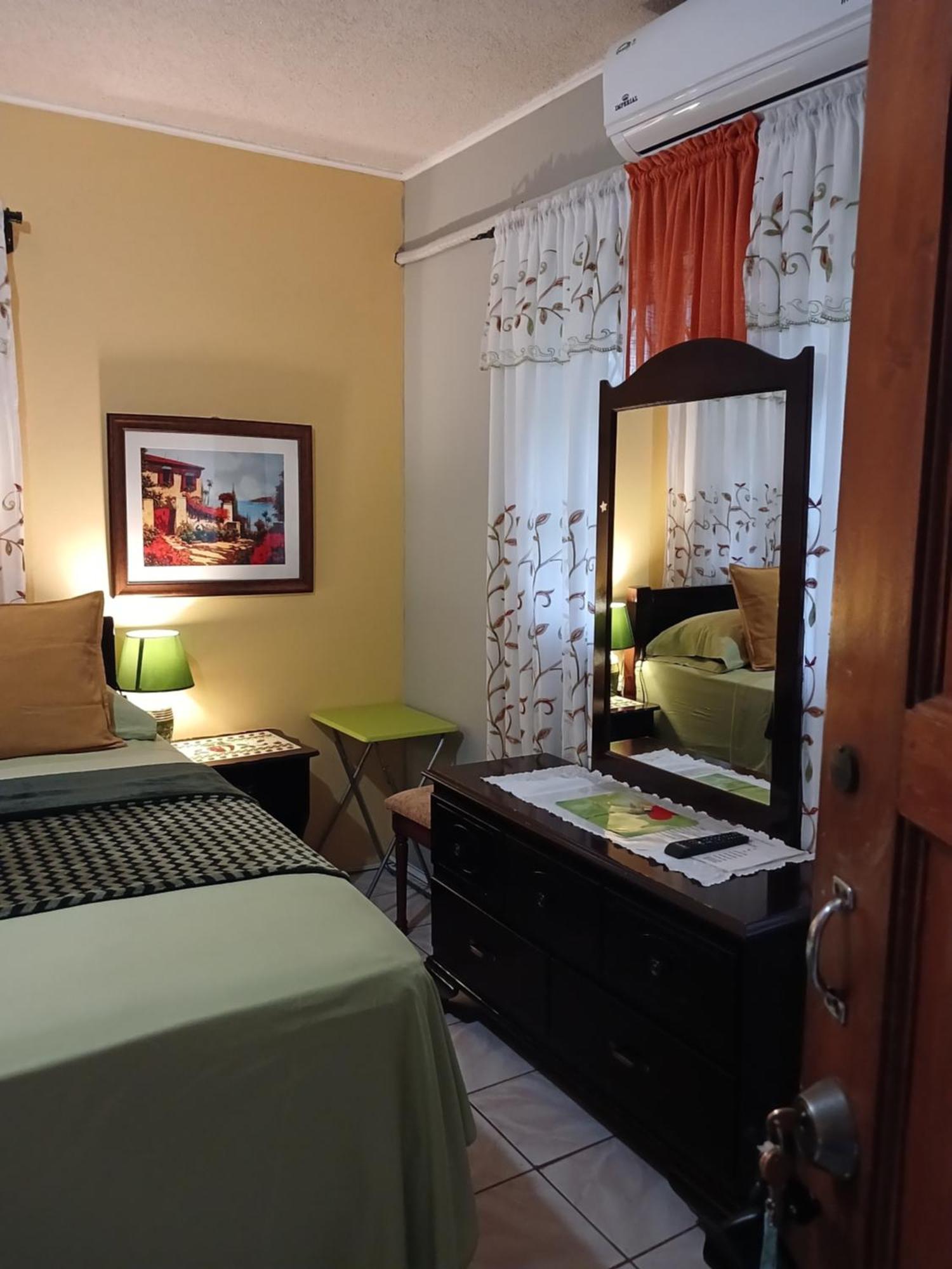Ultimate Freedom Bed And Breakfast Santa Cruz Esterno foto